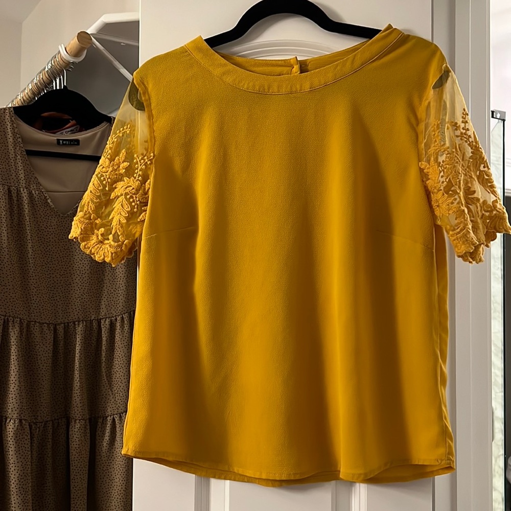 Women’s blouse